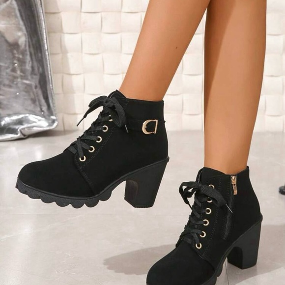 Ladies Classic Fashion Black Commuter Lace Up Fashion Boots, - Picture 3 of 5